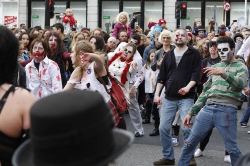 NO REPRO FEE 25/10/2014. The Bram Stoker Festival-Goths V Zombie Dance Off. Pictured are The Goths and Zombies who meet at the top of Grafton Street for the ultimate dance-off. Two costumed legions of horror will battle it out to the beat of classic Goth music. The Bram Stoker Festival runs from 24th - 27th October 2014. Photo: Sasko Lazarov/Photocall Ireland