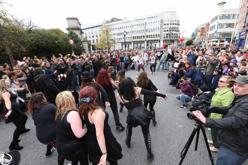 NO REPRO FEE 25/10/2014. The Bram Stoker Festival-Goths V Zombie Dance Off. Pictured are The Goths and Zombies who meet at the top of Grafton Street for the ultimate dance-off. Two costumed legions of horror will battle it out to the beat of classic Goth music. The Bram Stoker Festival runs from 24th - 27th October 2014. Photo: Sasko Lazarov/Photocall Ireland